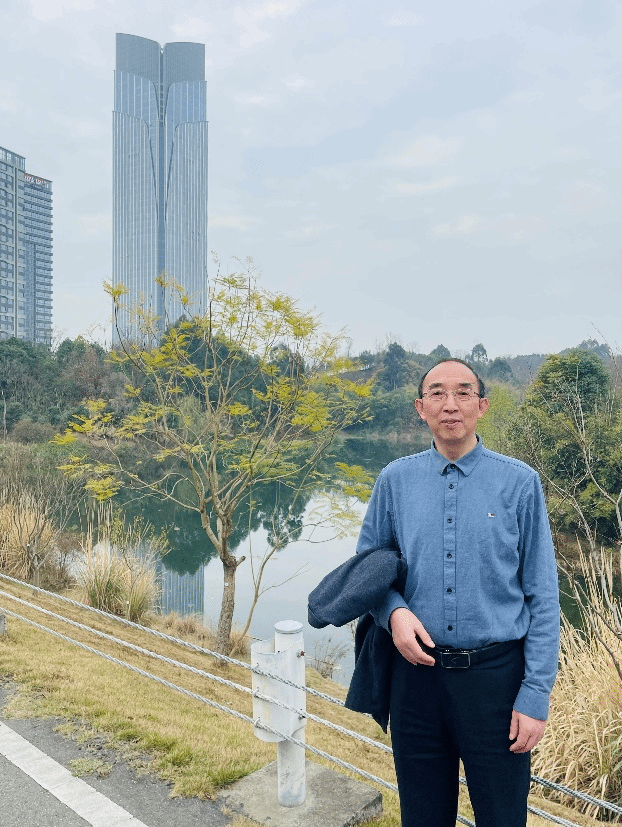 丁少群